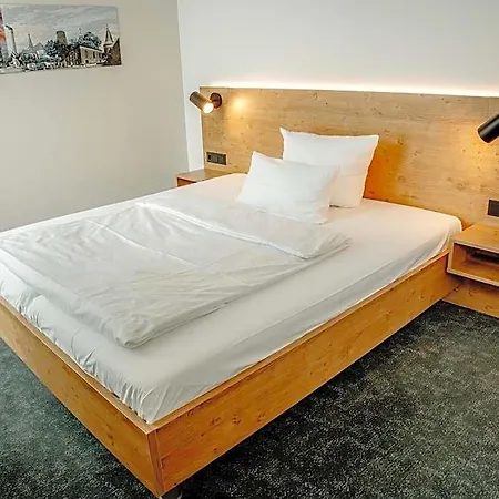 Jahotel מלון